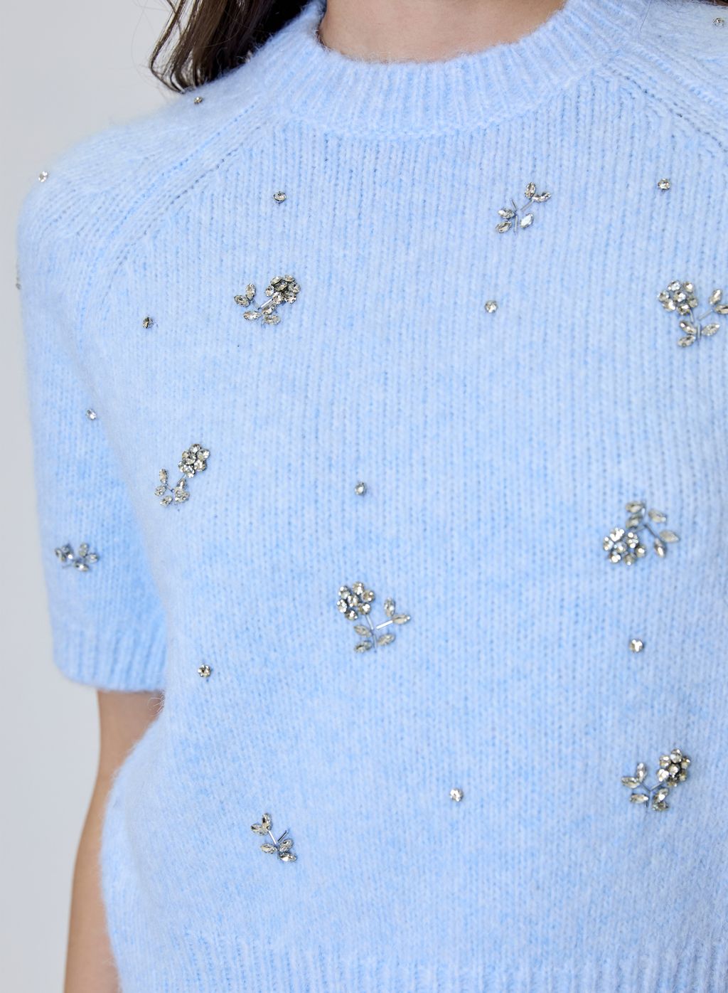 Embroidered Short Sleeve Pullover