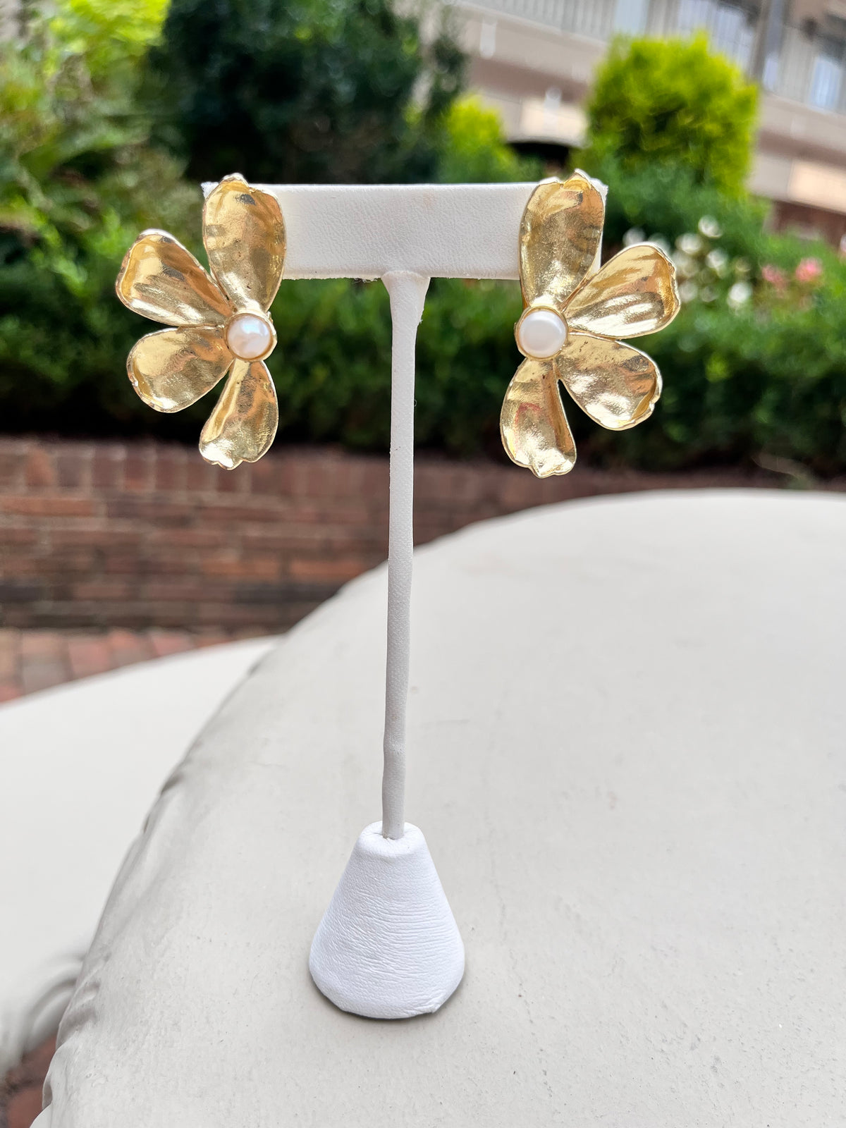 Gema Flower Clip Earrings