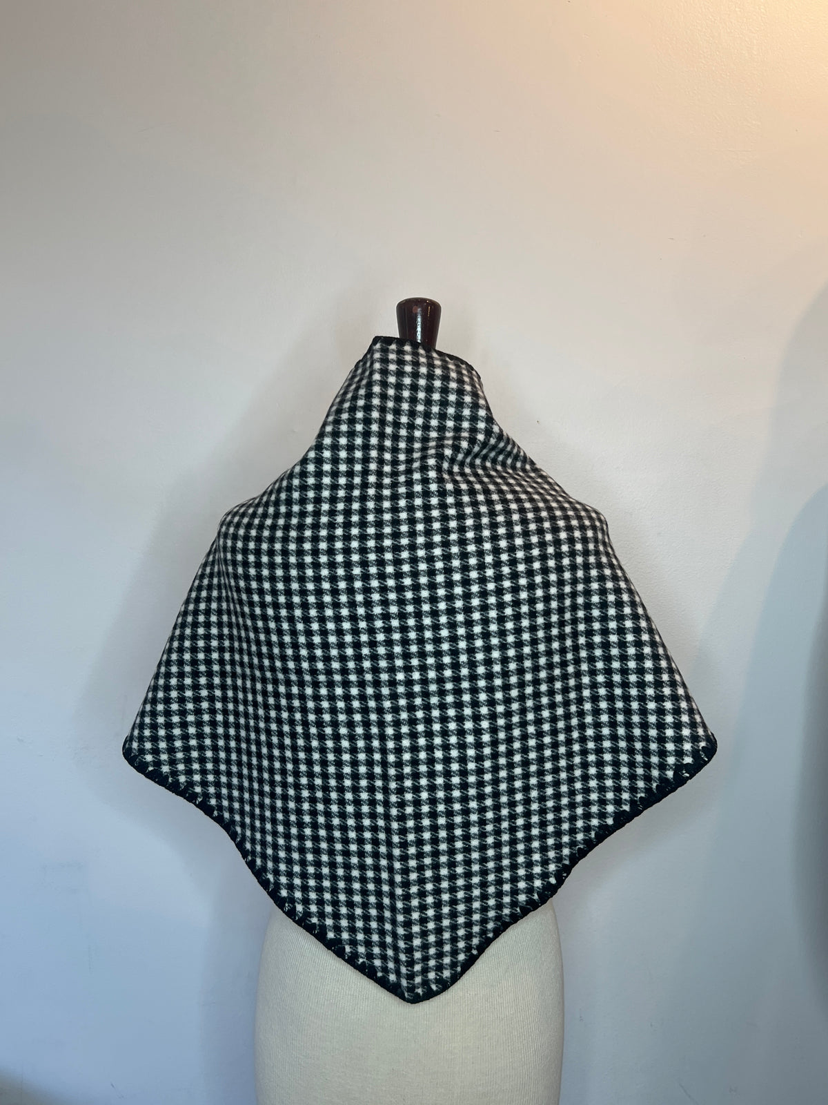 Refined Houndstooth Triangle Wrap