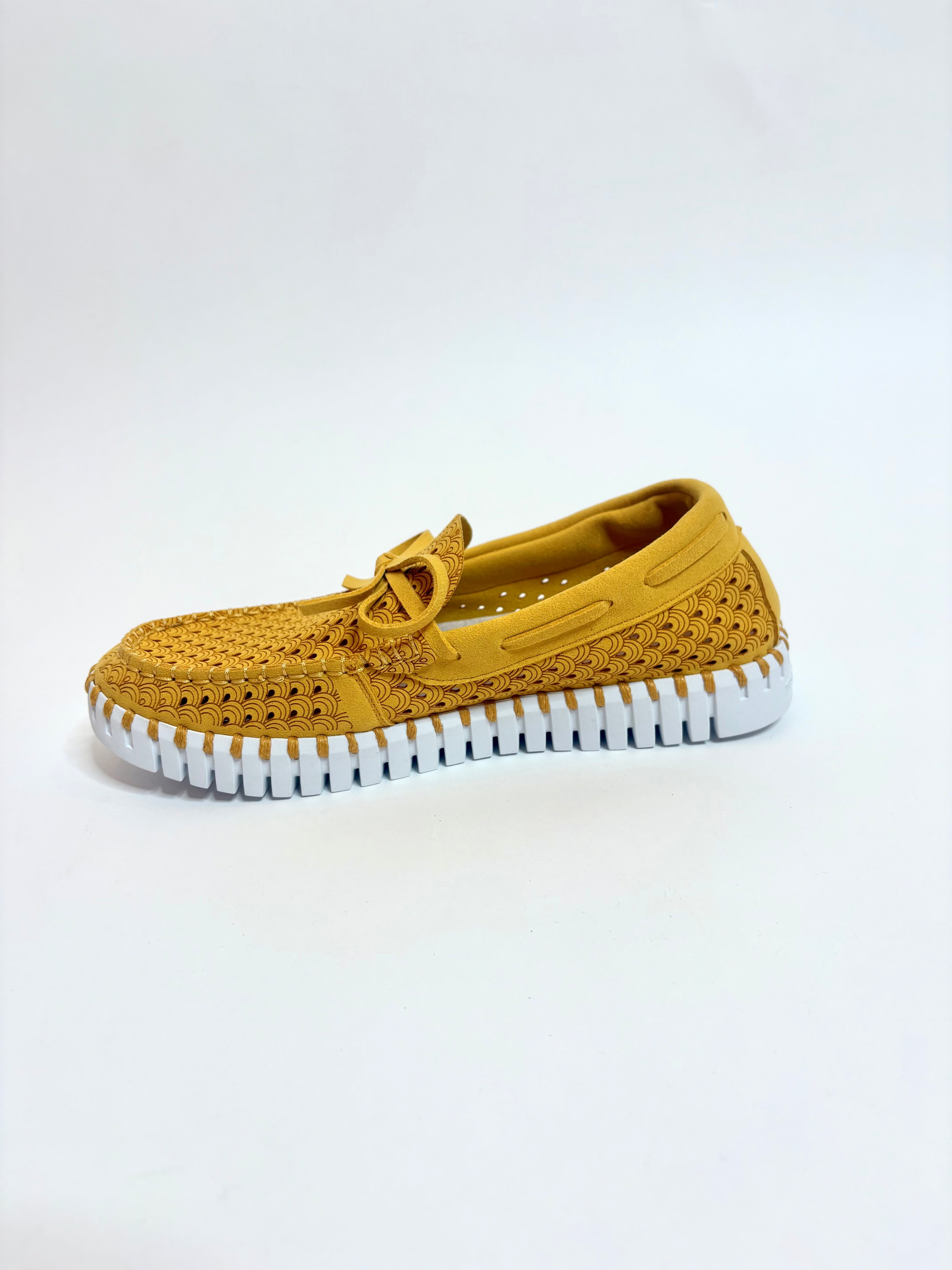 Tulip Shoe with Laces