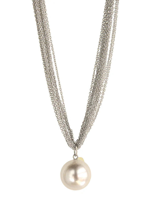 Halo Pendant Necklace in Silver with Pearl