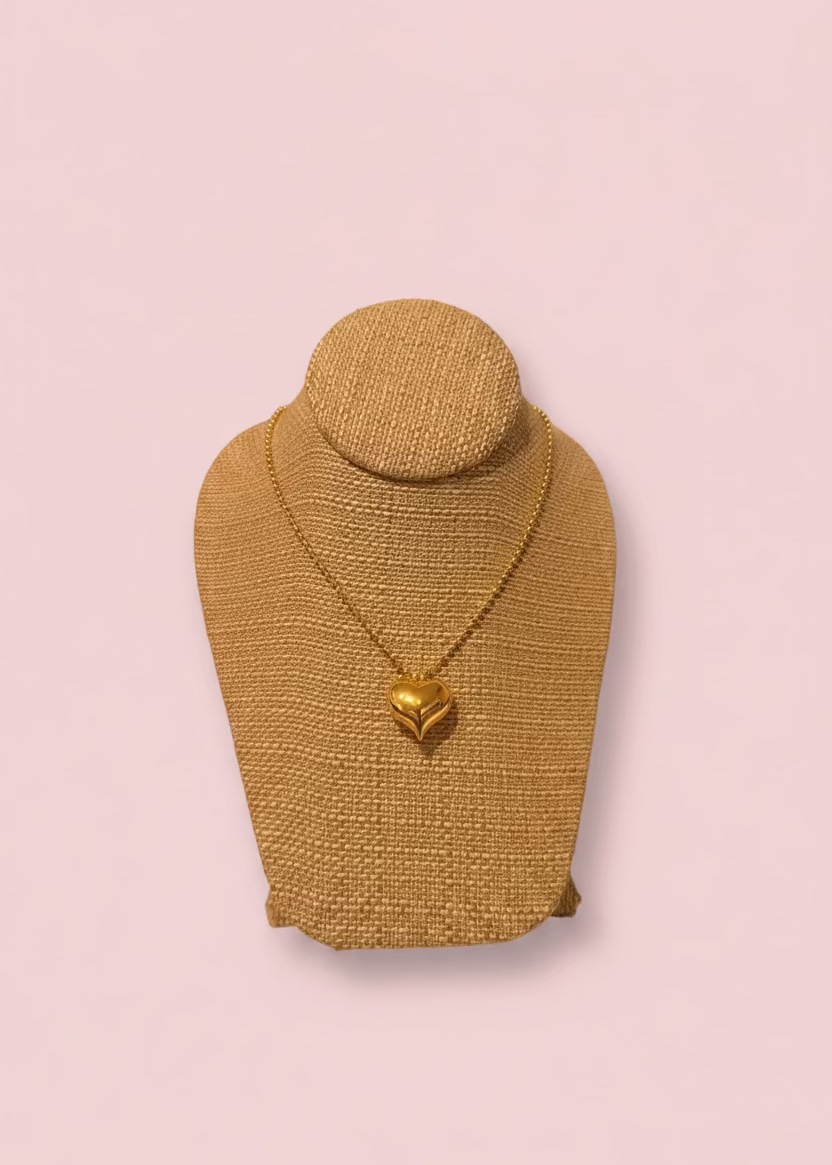 Medium Hearth Necklace