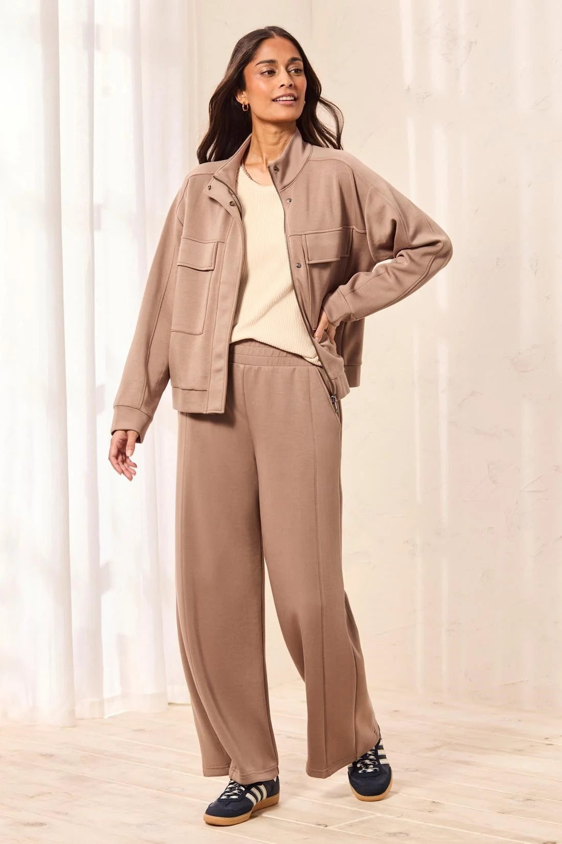 TECHNO LUX Knit Pull-On Wide Leg Joggers