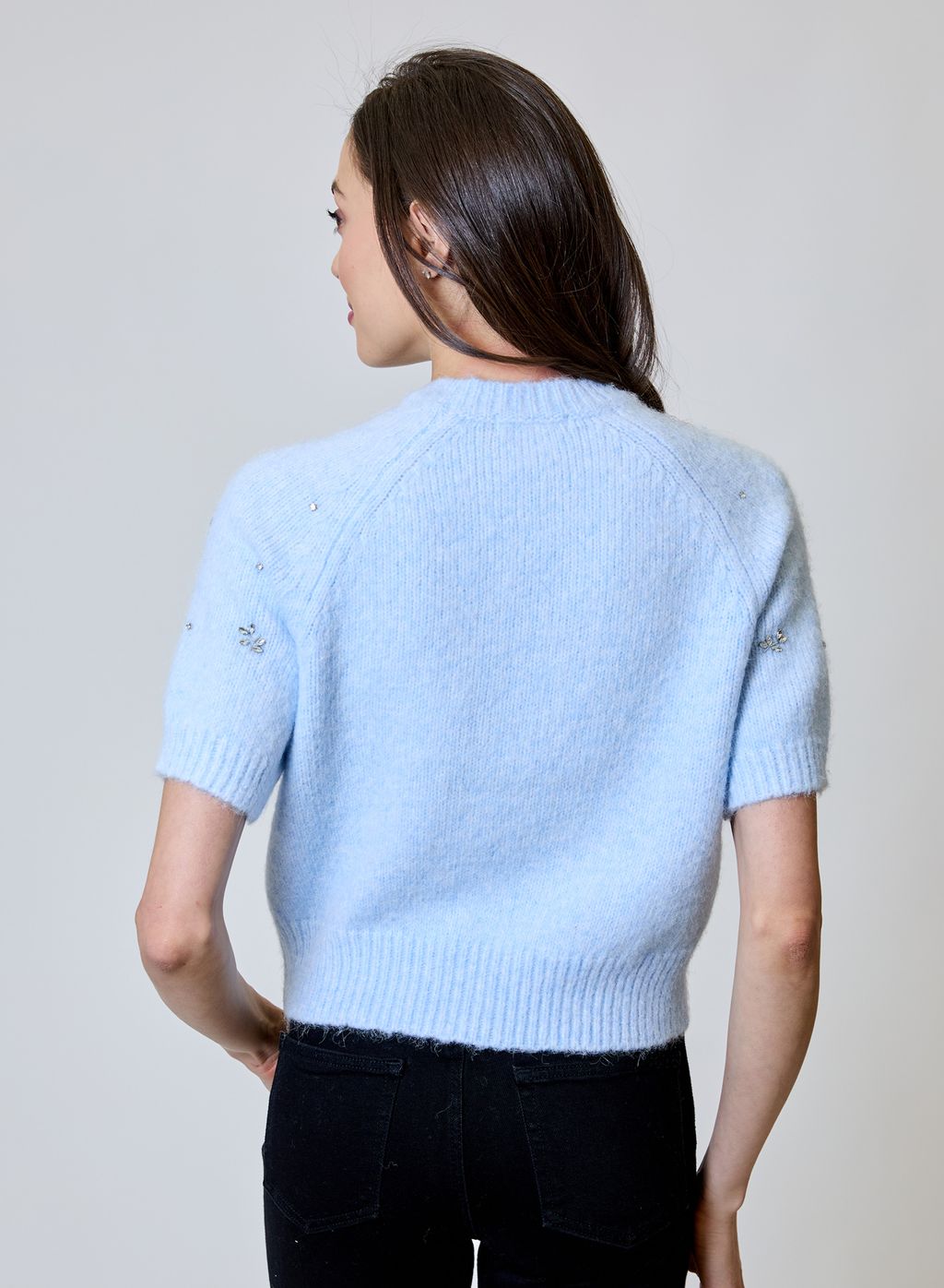 Embroidered Short Sleeve Pullover