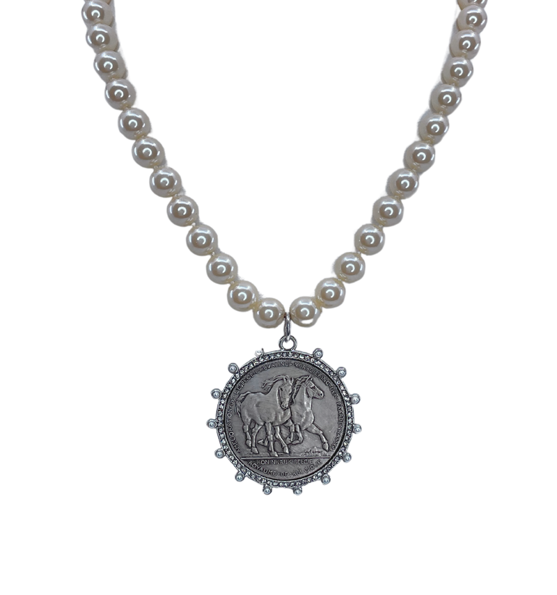 Vintage Pearl w/ Silver Horse Medallion