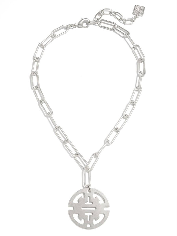 Traveling Pendant Collar Necklace: Matte Silver