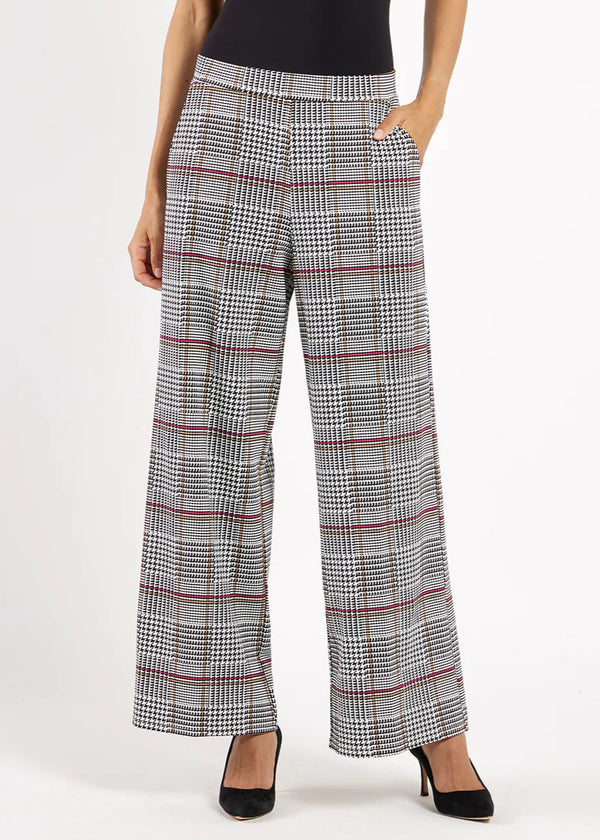 Nicolette Pant