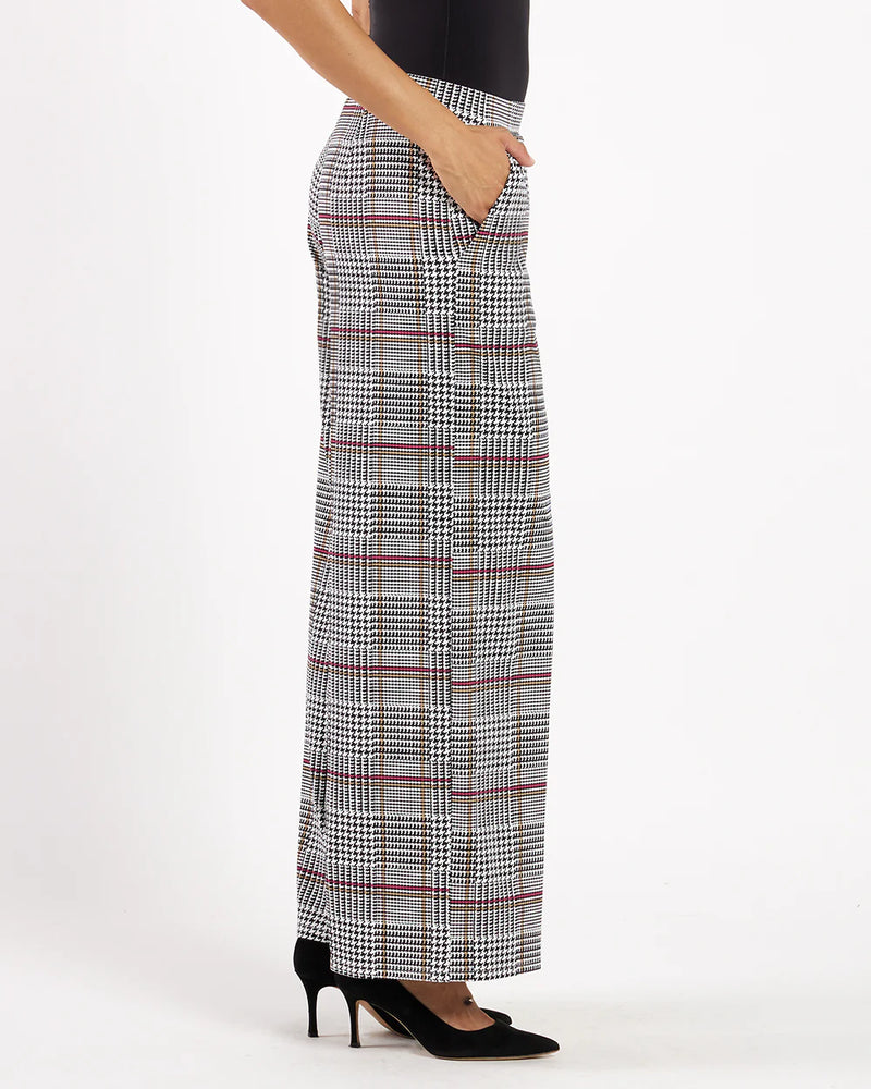 Nicolette Pant