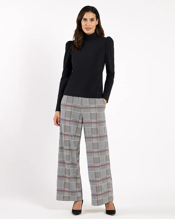 Nicolette Pant