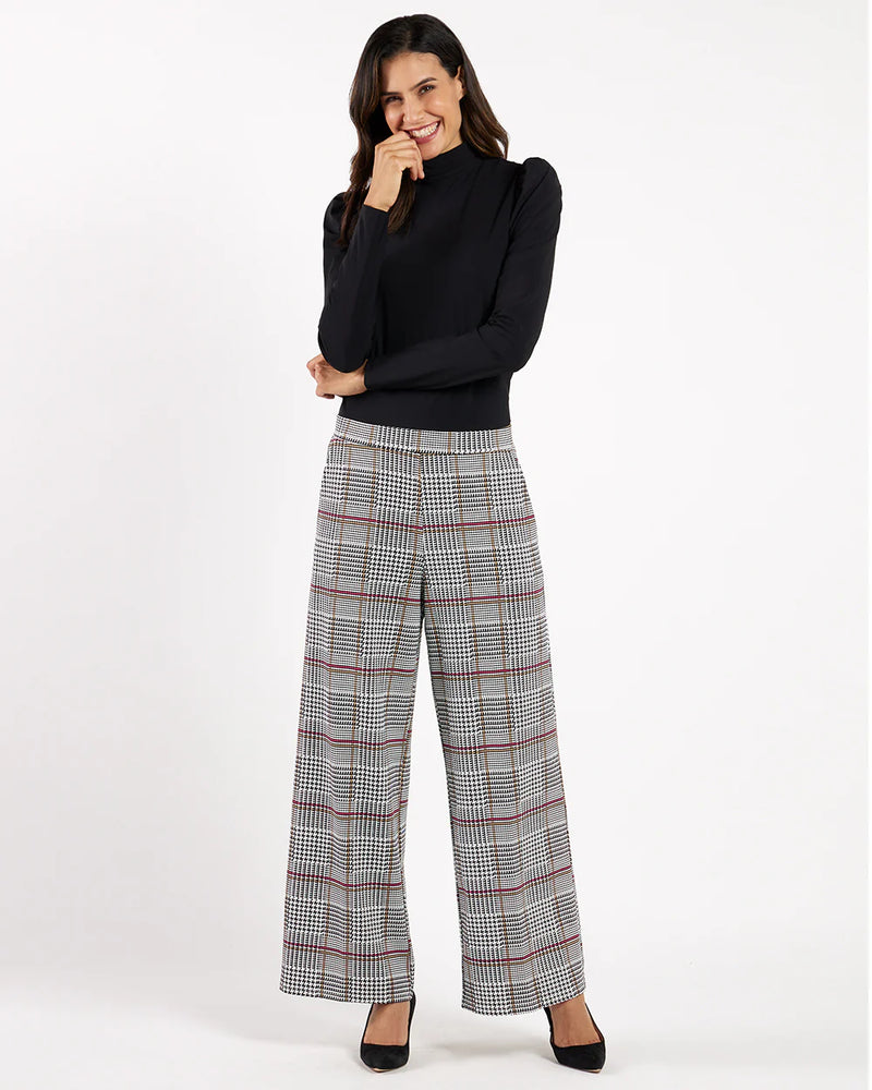 Nicolette Pant