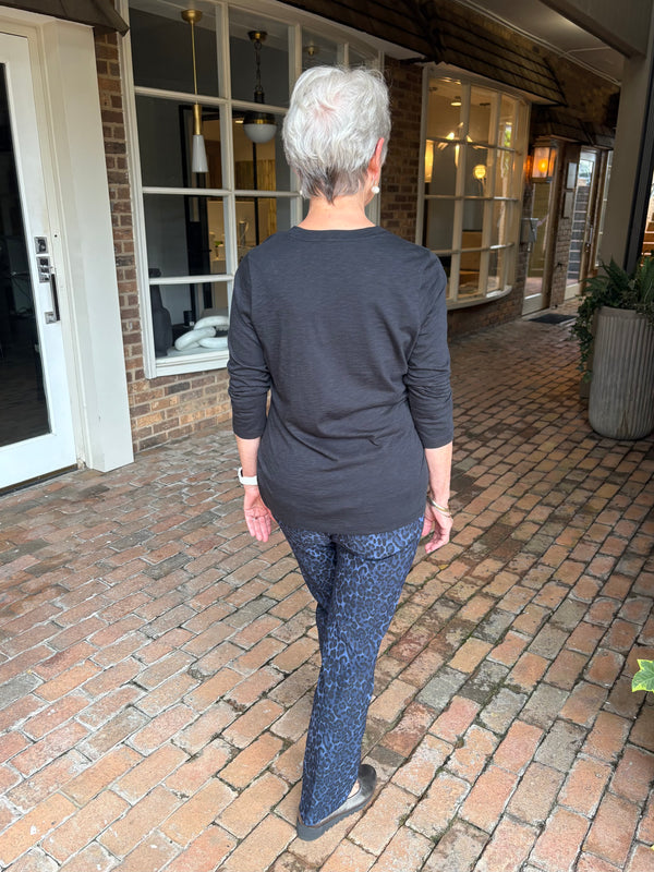 V-neck 3/4 Sleeve Top