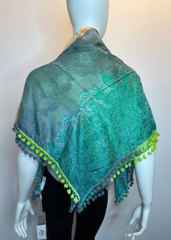 Pom Pom Scarf - 2 Colors