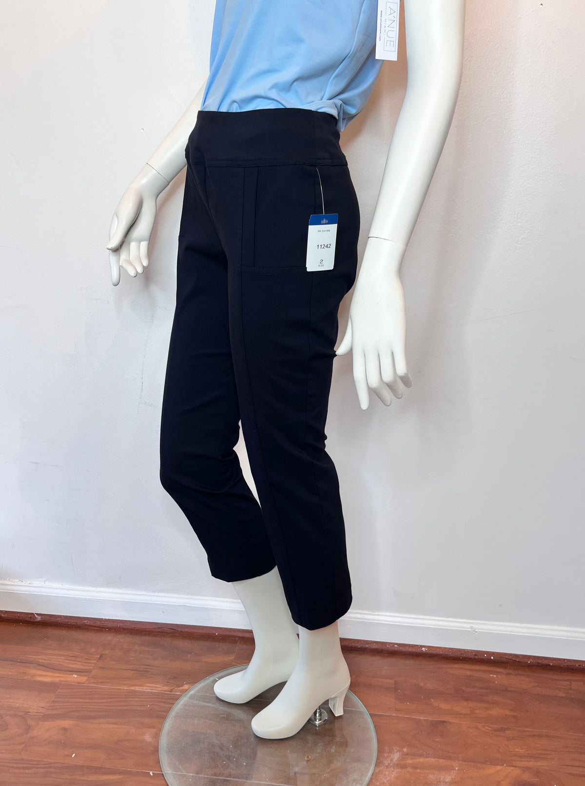 Crop Seam Detail Pant