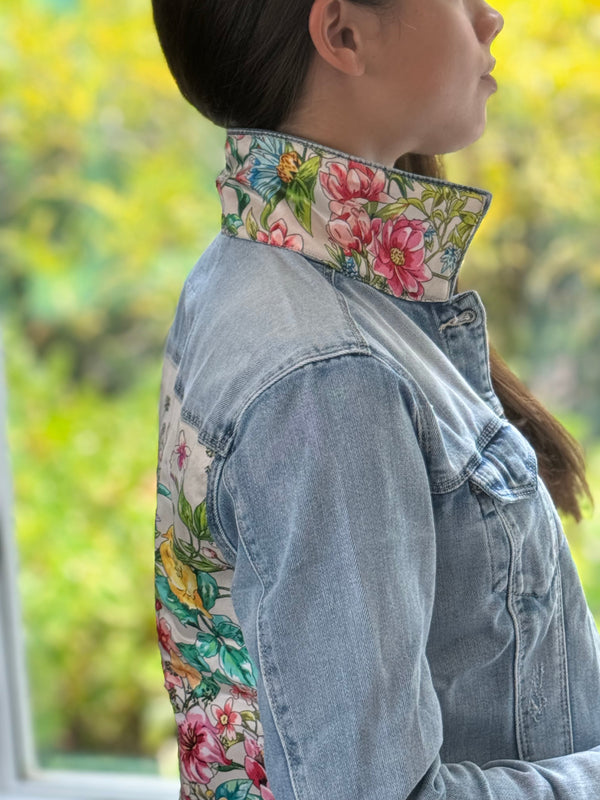 The Light Denim Jacket / Pink Bouquet