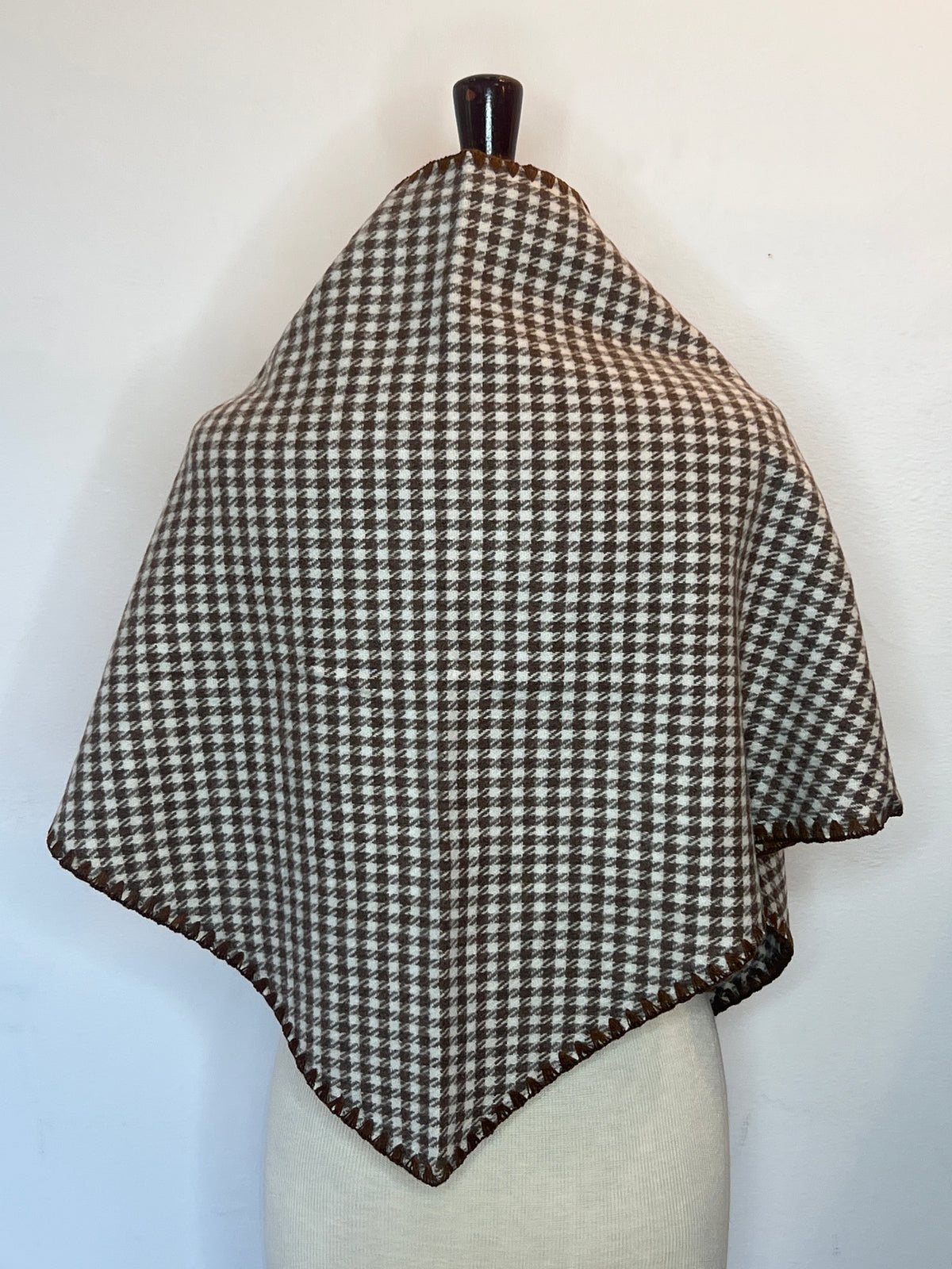 Refined Houndstooth Triangle Wrap