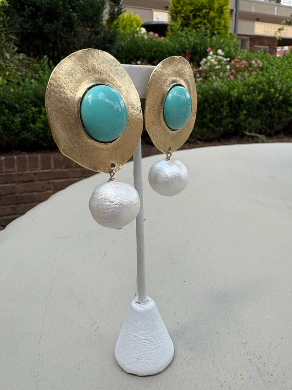 Coinilla Pearl Earrings