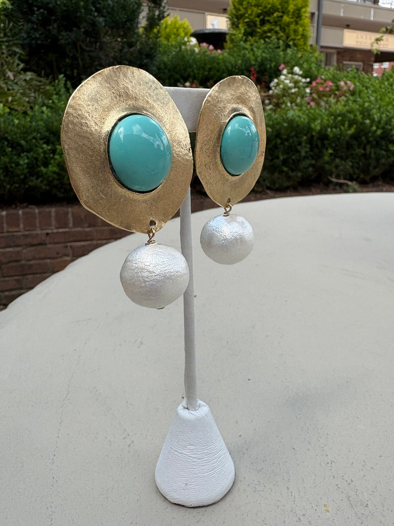 Coinilla Pearl Earrings