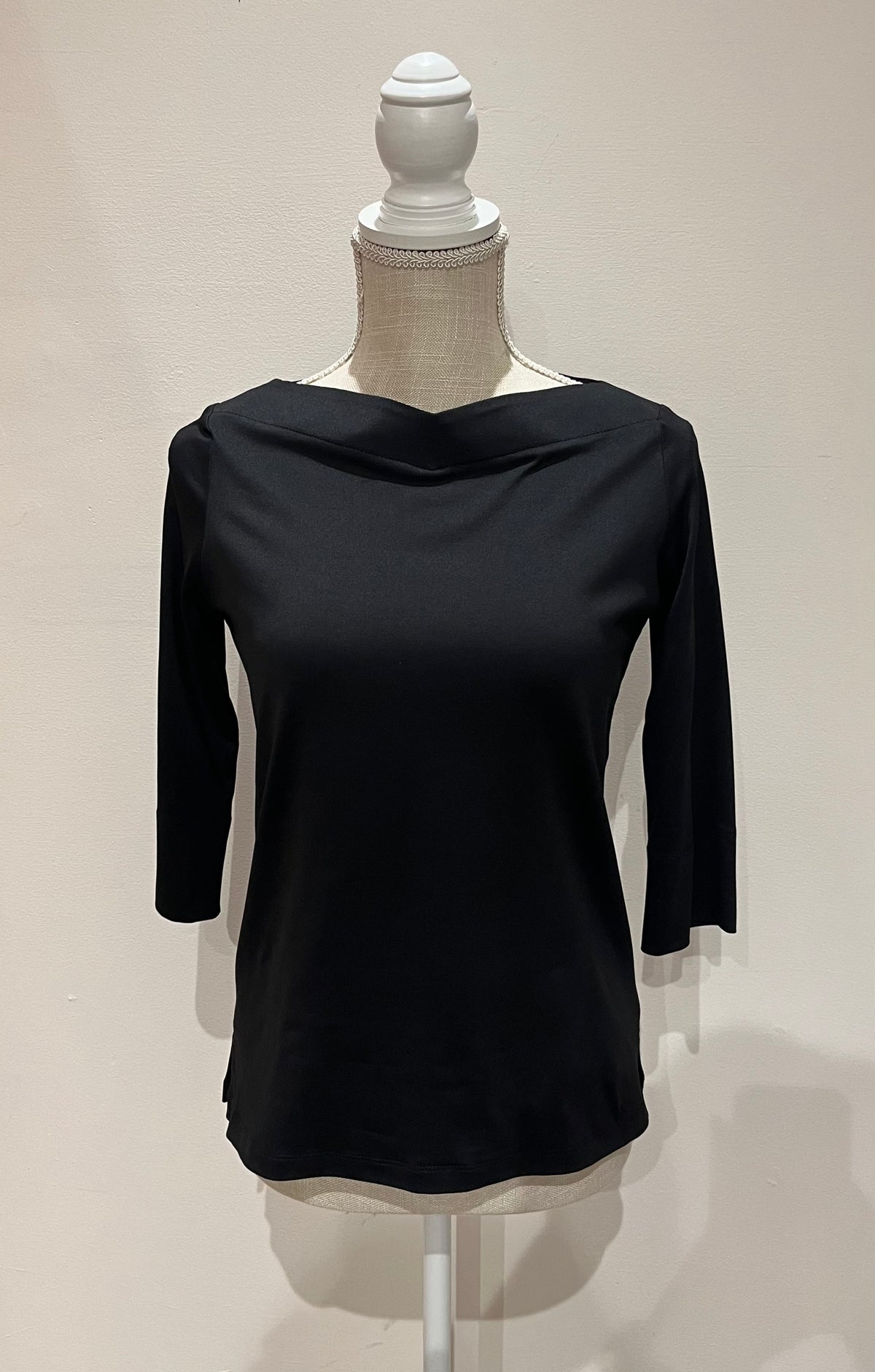 V-Boatneck Top