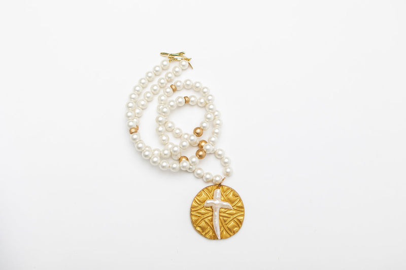 34" Shell Pearl with Pearl Cross
