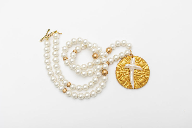 34" Shell Pearl with Pearl Cross