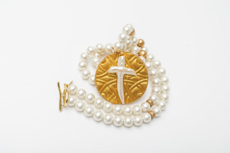 34" Shell Pearl with Pearl Cross