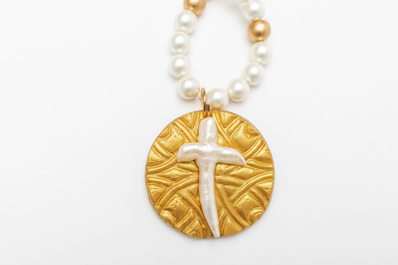 34" Shell Pearl with Pearl Cross
