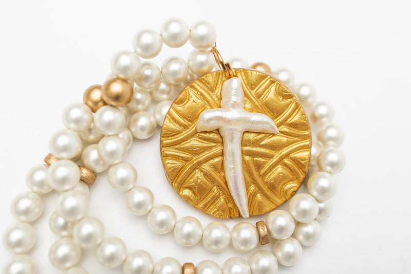 34" Shell Pearl with Pearl Cross