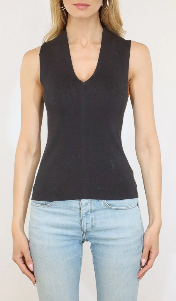 Sleeveless V-neck Pullover