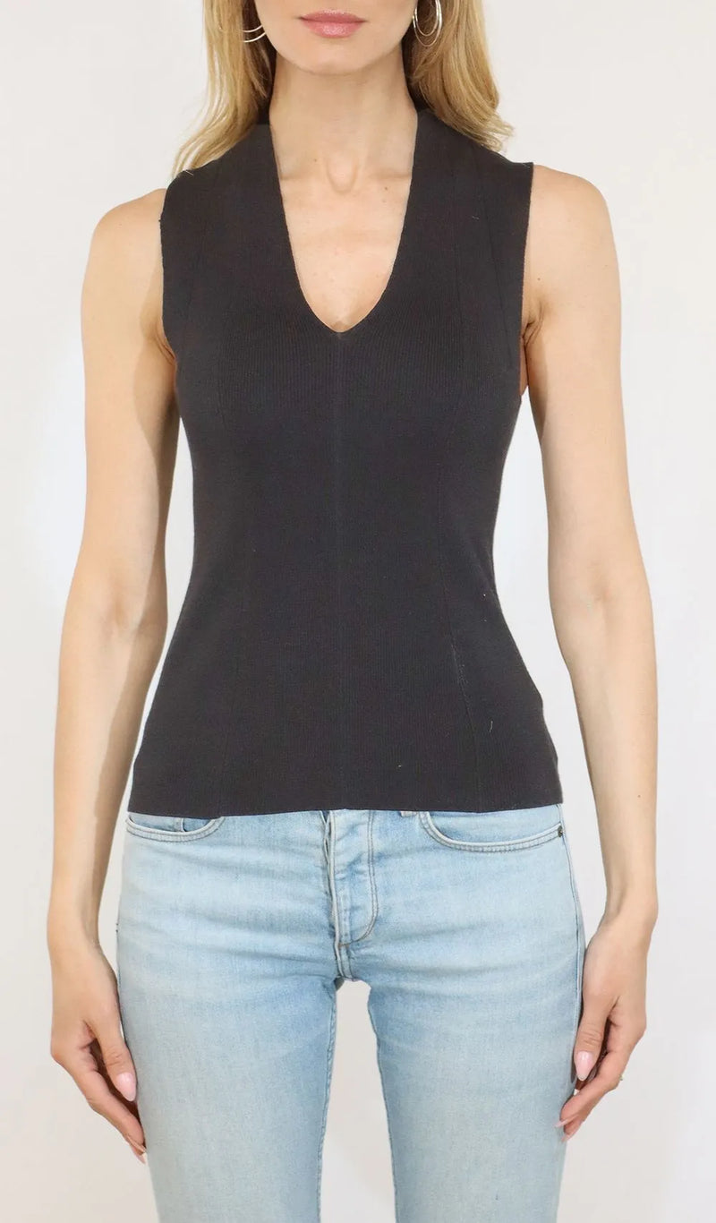 Sleeveless V-neck Pullover