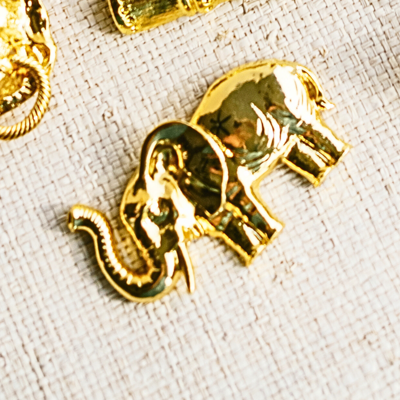 Elephant Artisan Interchangeable Belt Buckle w/ Gold Finish