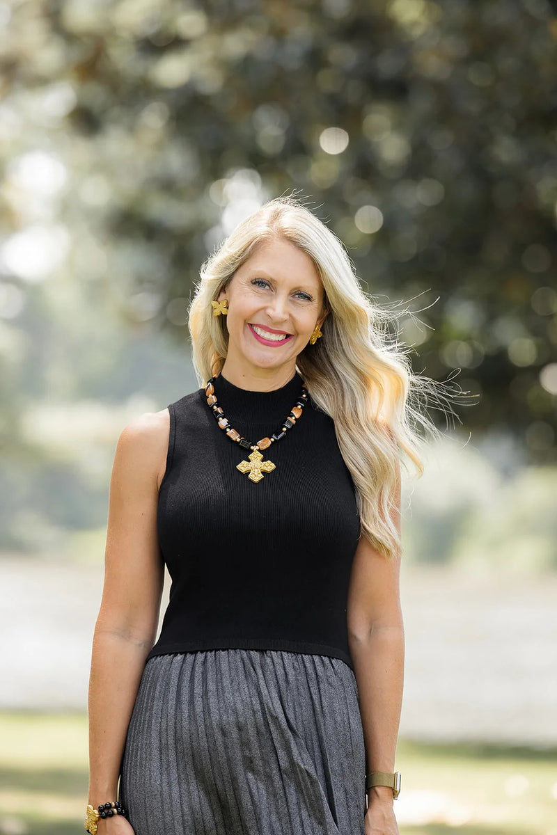 18" Black and Tan Agate with Elaina Cross