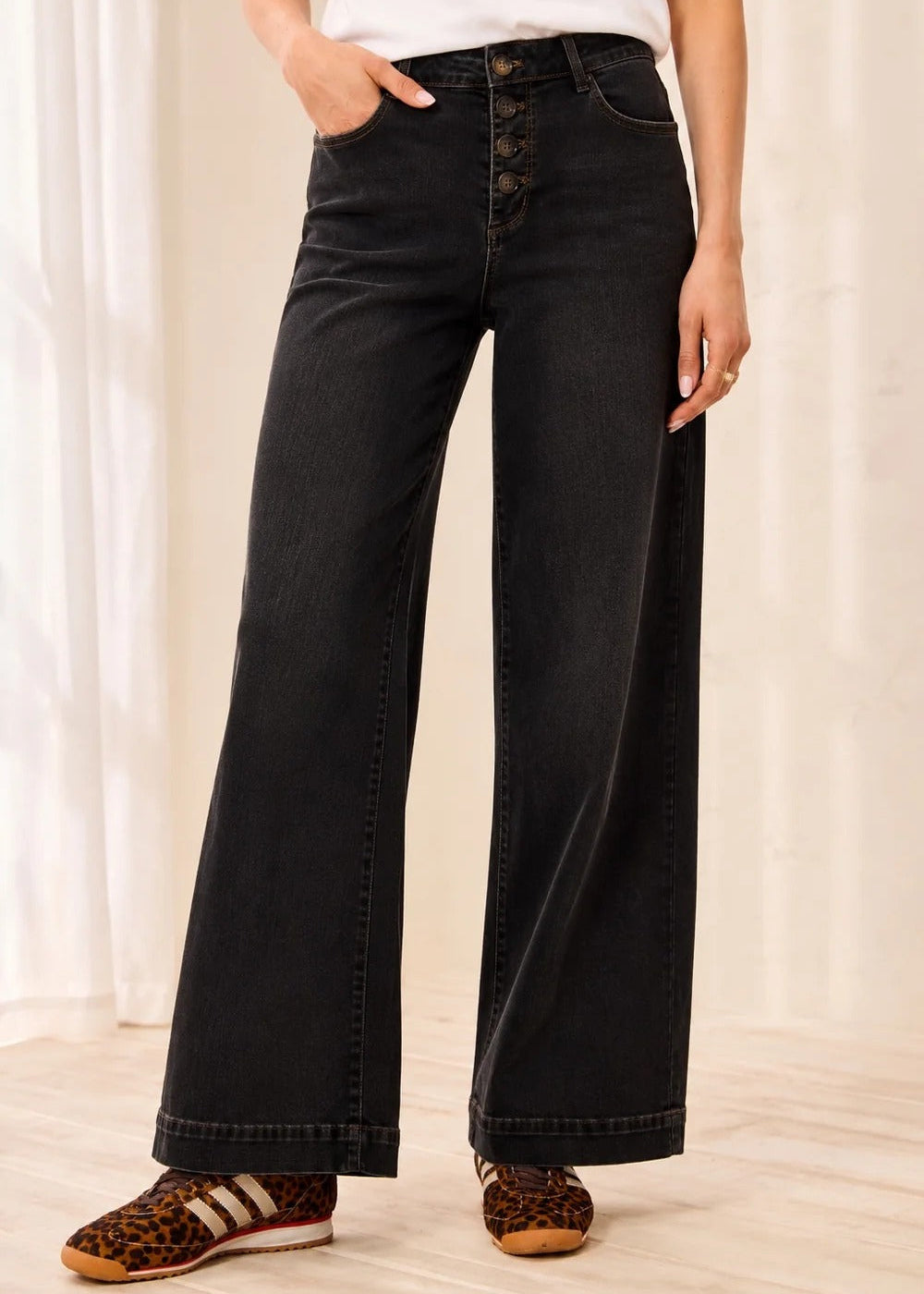 Audrey Button Fly Wide Crop Jean