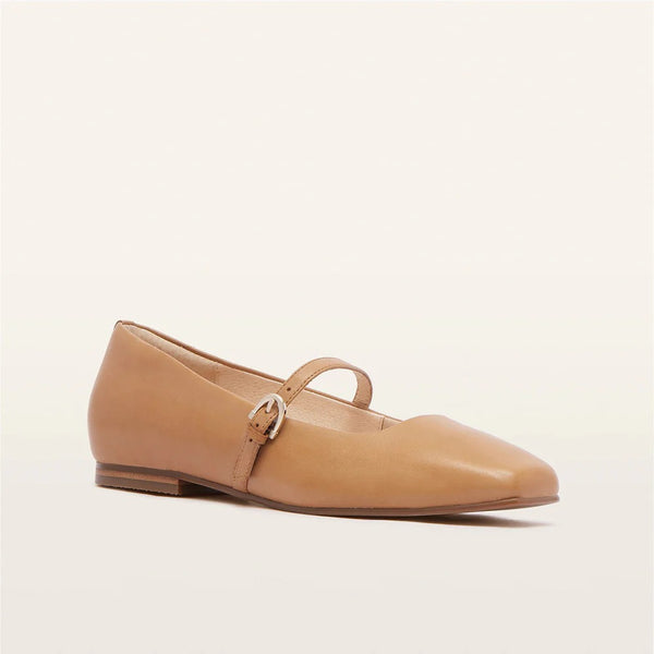 Hepburn Soft Tan Flats