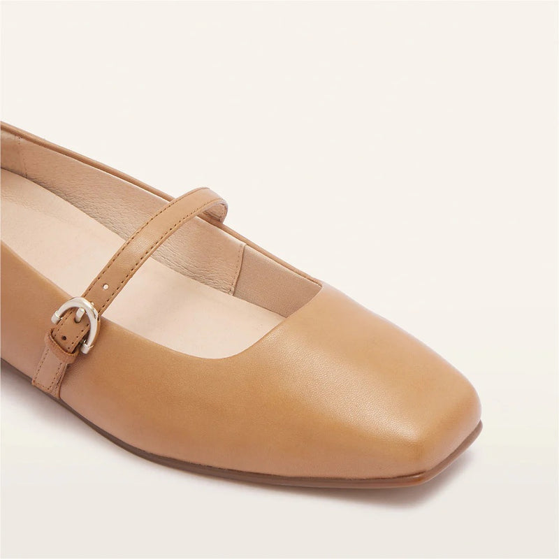 Hepburn Soft Tan Flats
