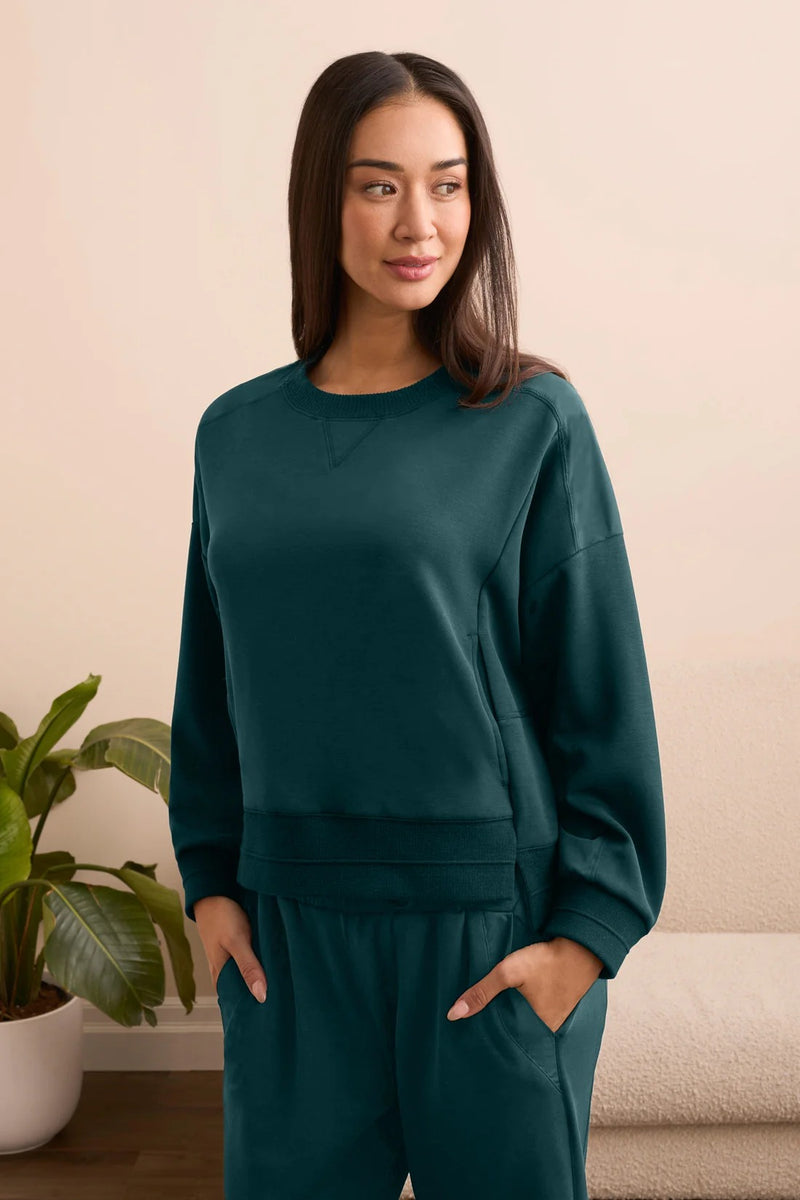 Butter Soft Hi-Low Hem Crew Neck Top