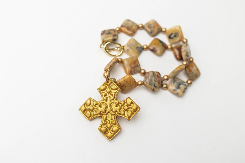 18" Diamond Crazy Lace with Elaina Cross