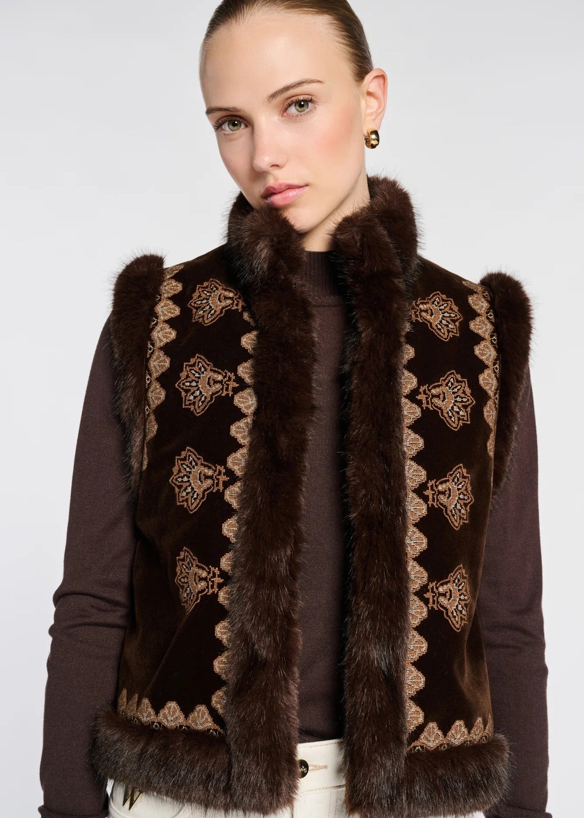 Mikaella Sleeveless Jacket