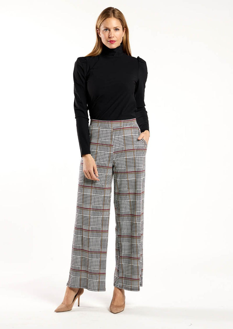 Nicolette Pant