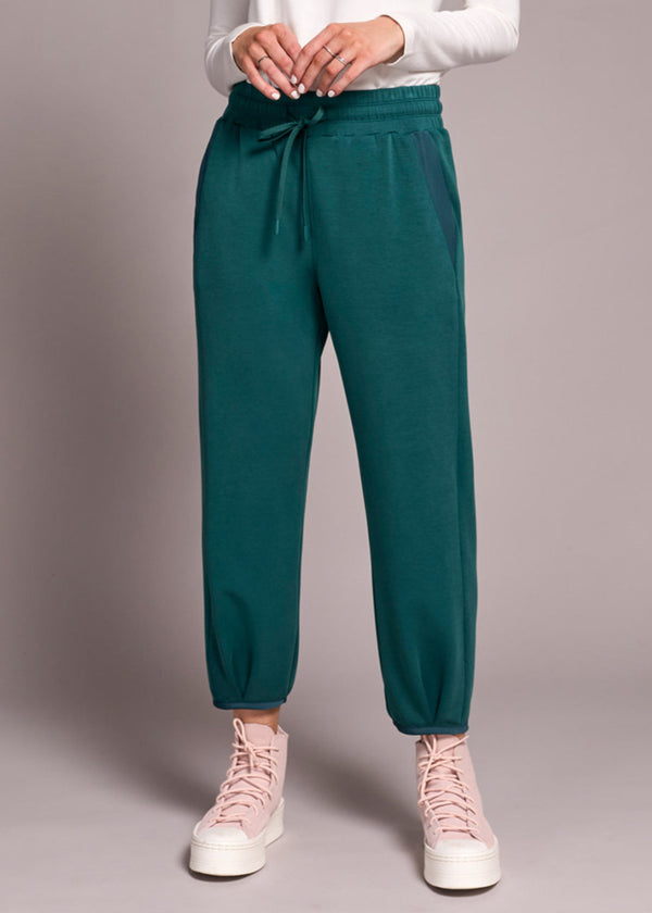 Jogger w/ Hem Pleats