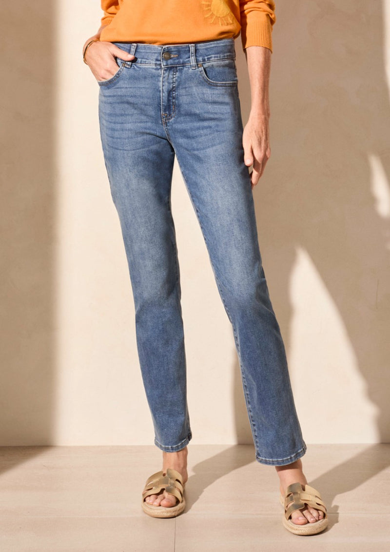 Sophia Curvy Straight Leg Jeans