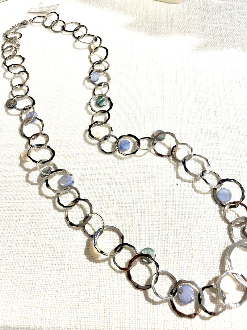 Loop and Mother of Pearl Necklace - 2 Colors
